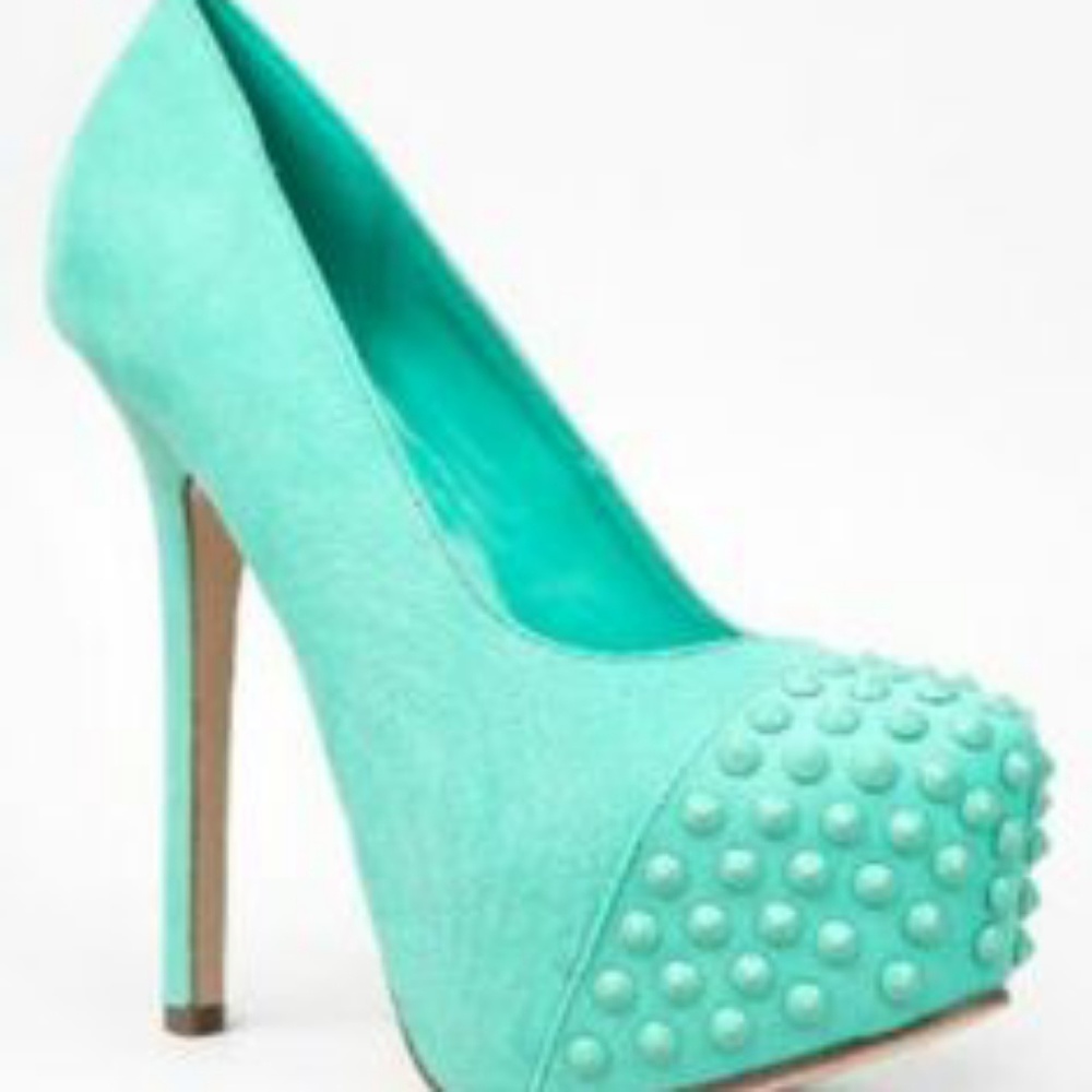 Breckelles Mint Spiked Pumps Heels